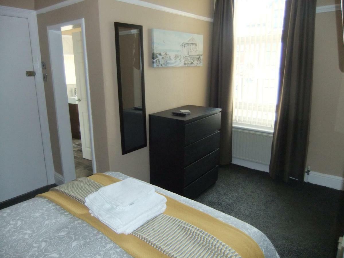 Dewsbury House Apartment แบล็คพูล ภายนอก รูปภาพ